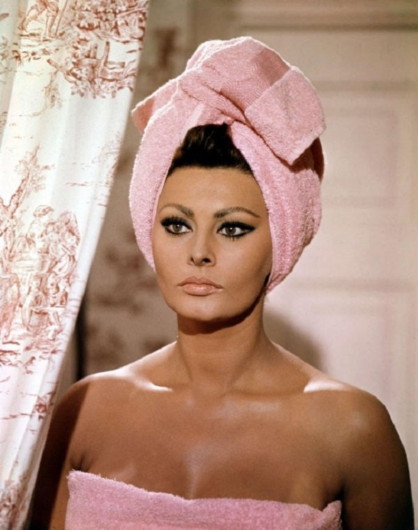 Olive Oil Bath Inspired by Sophia Loren